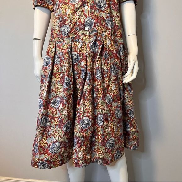 - Vintage 1970s, Cottage Core Dress. Floral hand stitching, dropped waist.… - Picture 5 of 7